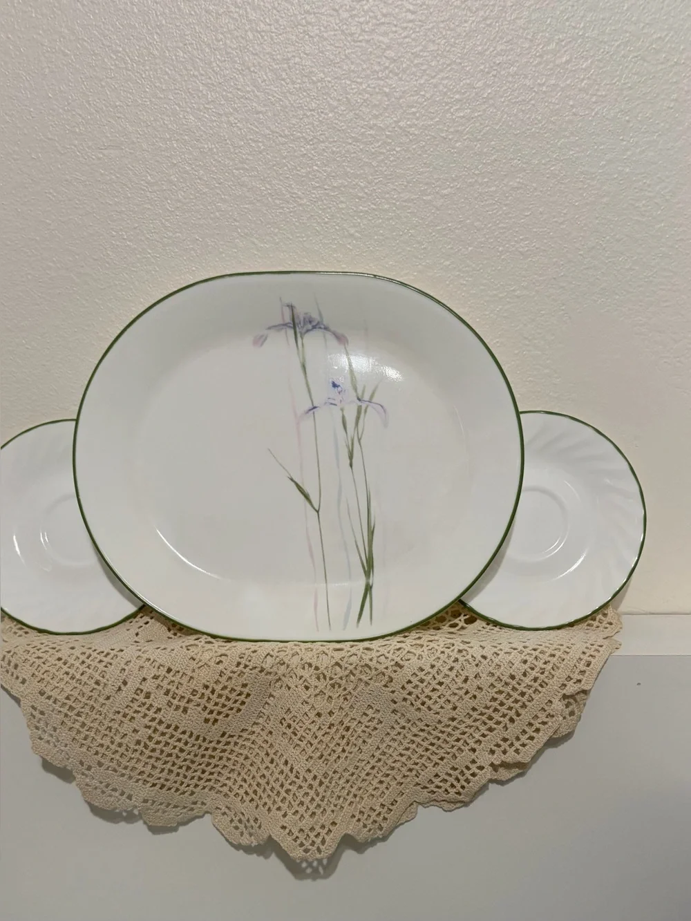 Corelle measures 6” iris